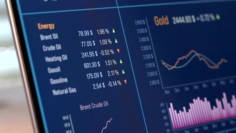矿端约束与电子需求拉扯，LME 伦锡区间